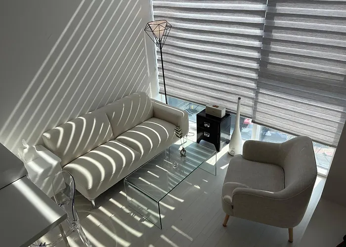 Open3-hongik Hapjeong Station 2 Minutes-luxury Style-panoramic River View-queen Bed For 2 People-comfortable Sofa Interior