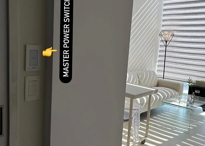 Апартаменты Open3-hongik Hapjeong Station 2 Minutes-luxury Style-panoramic River View-queen Bed For 2 People-comfortable Sofa Interior Сеул