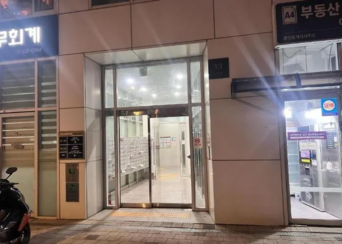 Hoya3 House-hongdae Hapjeong Station 2 Minutes-luxury Style-panoramic River View-queen Bed For 2 People-comfortable Sofa Interior Apartment